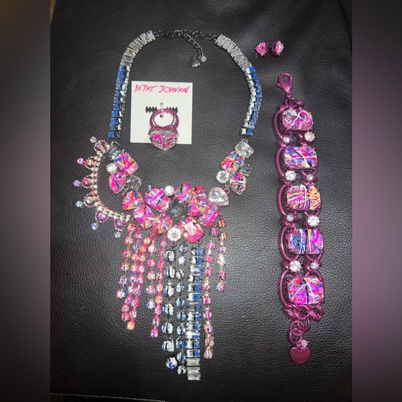 NWOT BETSEY JOHNSON HARLEM SHUFFLE NECKLACE, BRACELET, RING AND EARRINGS SET HTF - Picture 1 of 11
